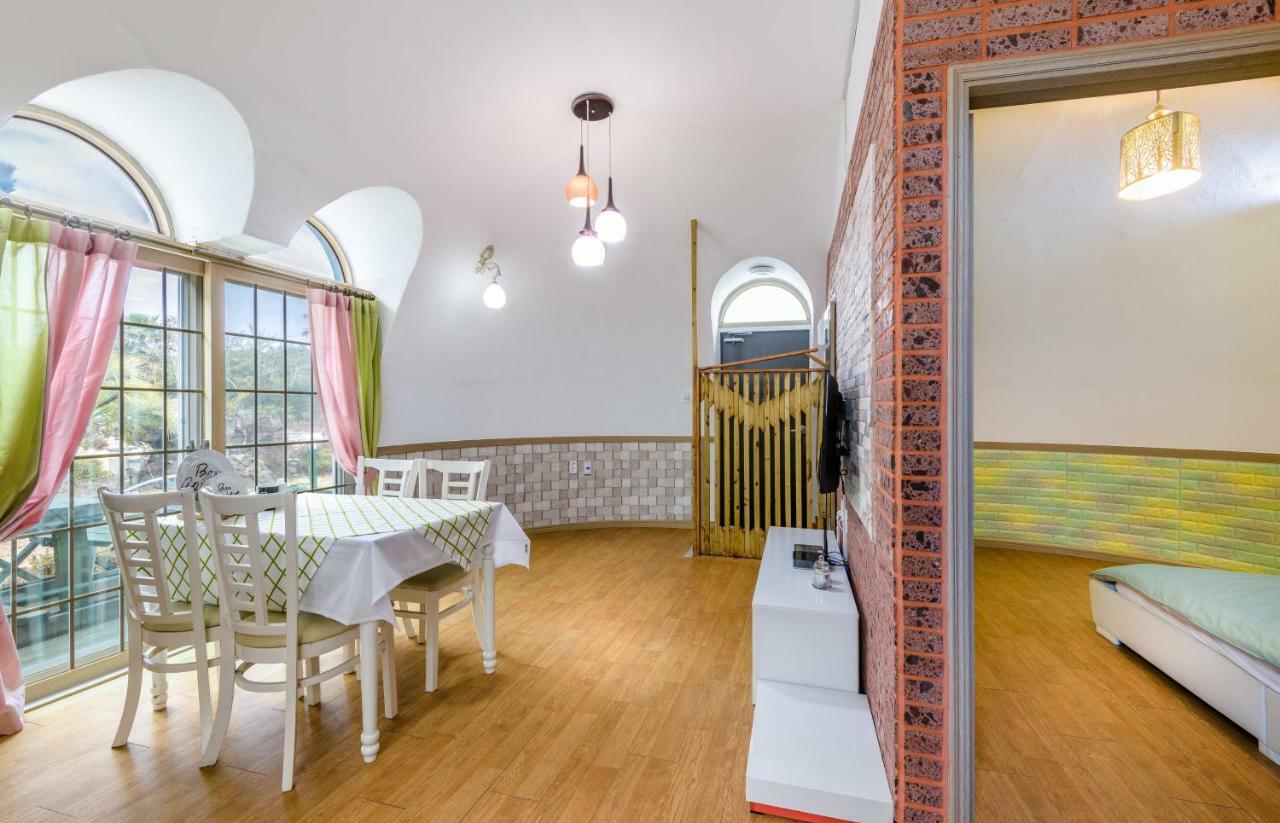 Domgrami Pension Seogwipo Esterno foto